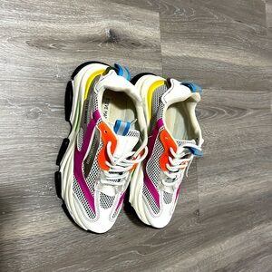 Woman Steve Madden Sneakers